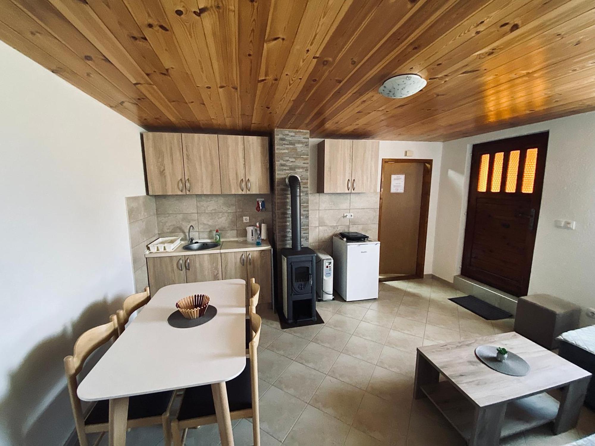Holiday Home Apartman Aco Жабляк Экстерьер фото
